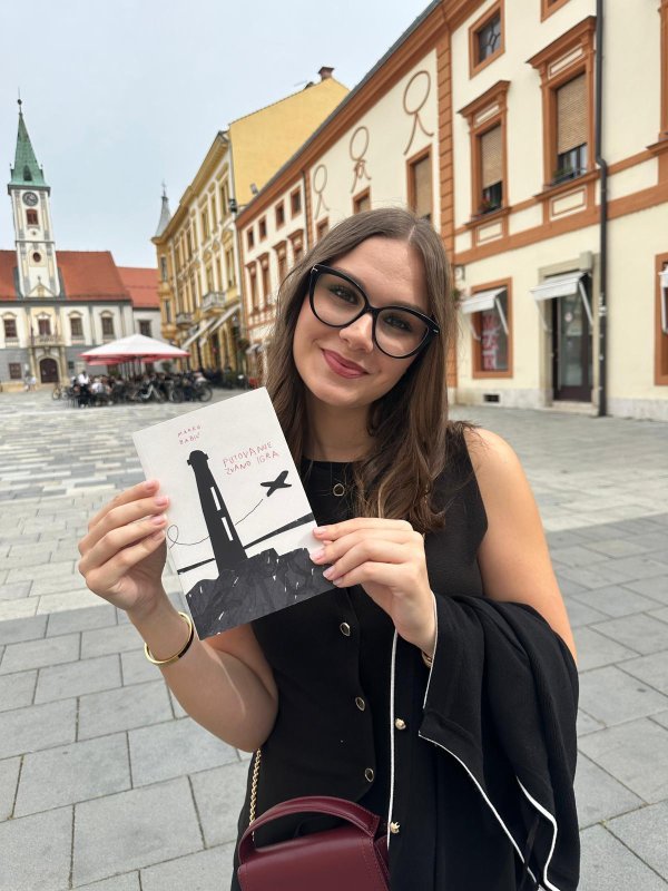 Ella Hasel pokrenula je blog iz ljubavi prema knjizi