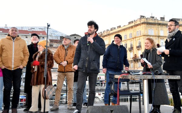 Doček Igora Bezinovića u Rijeci nakon osvajanja Europske filmske nagrade u Berlinu