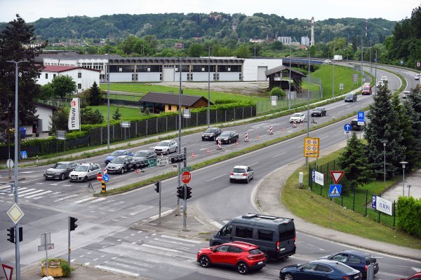 Pogled na promet s vrha HC-ove zgrade