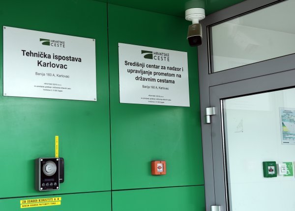Središnji centar nadzora i upravljanja prometom smješten je u Karlovcu
