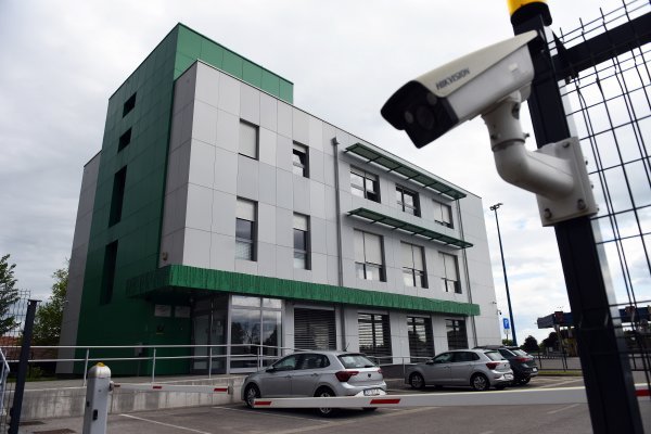 Zgrada u kojoj je smješten HC-ov Središnji centar za nadzor i upravljanje prometom u Karlovcu