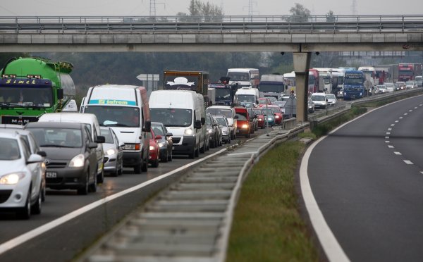 Vozači, oprez! Predmet na autocesti A4, vozi se uz ograničenje brzine