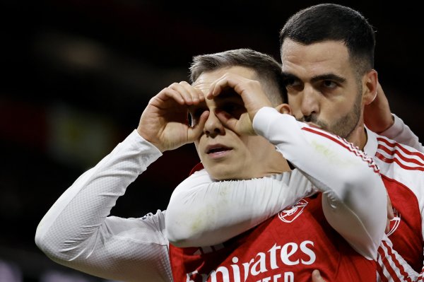 Arsenal nakon neviđene drame stigao na korak do naslova kojeg čeka 22 godine!