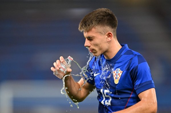 Jagušić dobio tek nekoliko minuta, ali navijači Panathinaikosa odmah su poludjeli za njim: Evo što pišu