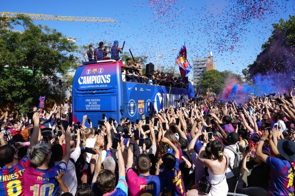 Igrači Barcelone na proslavi naslova prvaka poslali jasnu političku poruku