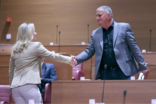 Veselo u Saboru: Dvojica zastupnika imala poseban razlog za slavlje