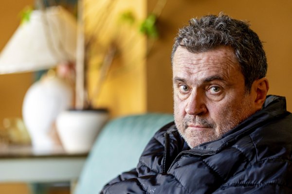 Obiteljska priča u tri minute: Alen Vitasović novu pjesmu 'Čuvaj me' posvetio kćeri, evo kako izgleda