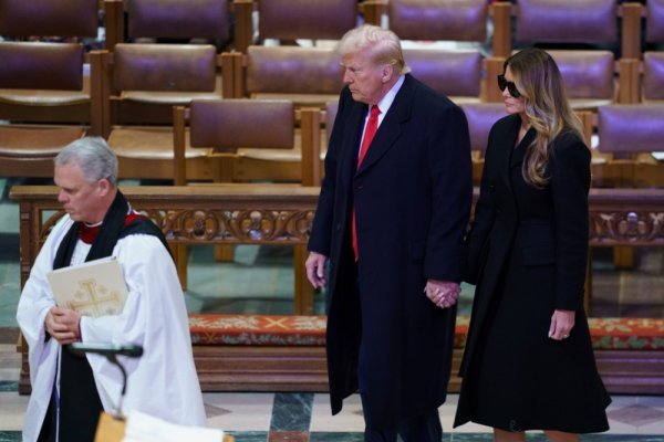 Donald i Melania Trump na nacionalnoj molitvi 2025. (ilustracija)