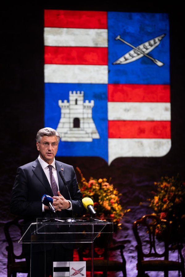 Plenković: Nikad nije bilo lakše pronaći posao i brinuti o obitelji