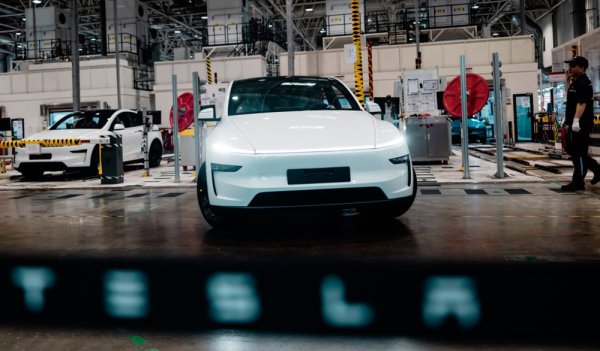 Tesla ulaže 250 milijuna dolara u pogon blizu Berlina: Otvaraju i radna mjesta