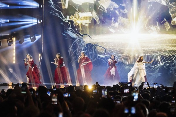 Eurosong - grupa Lelek - prva polufinalna večer