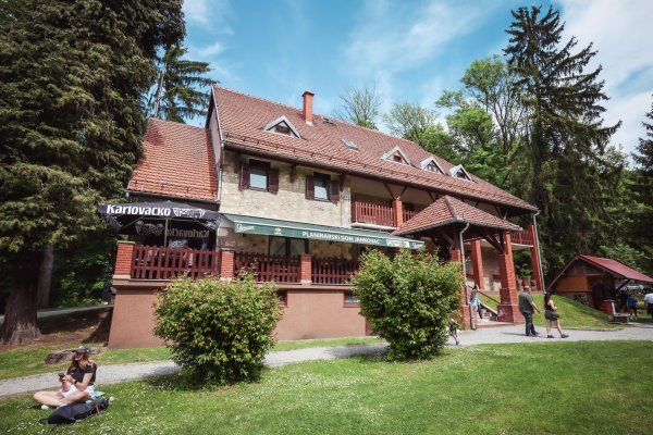 Planinarski dom na Jankovcu