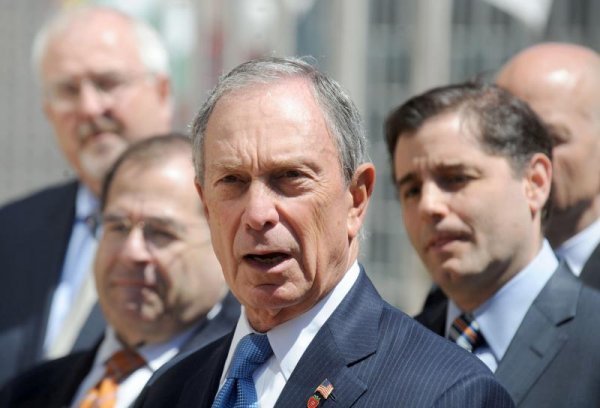 Michael Bloomberg, bivši gradonačelnik Nw Yorka i vlasnik poslovnog carstva vrijednog 46 milijardi do9lara dao je izdašnu donaciju demokratima
