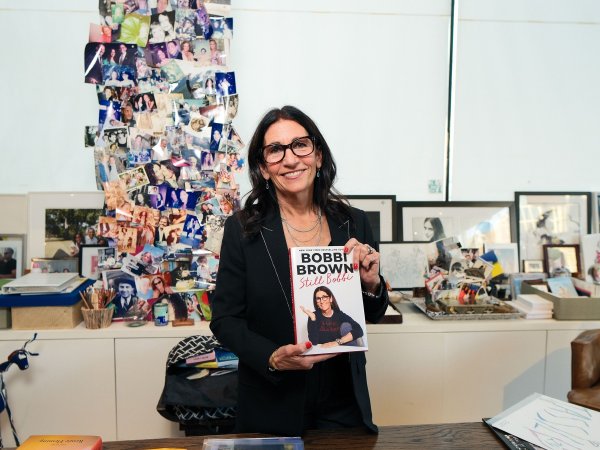 Bobbi Brown uništava Bobbi Brown: Legendarna osnivačica postala je najveći rival vlastitom brendu
