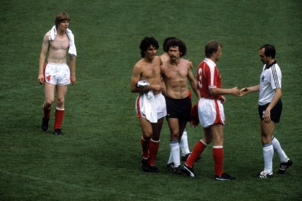 Njemačka - Austrija 1982 (kraj utakmice)