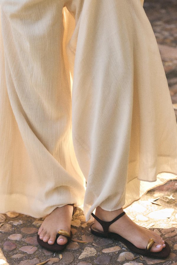 Zara: Sandale s prstenom