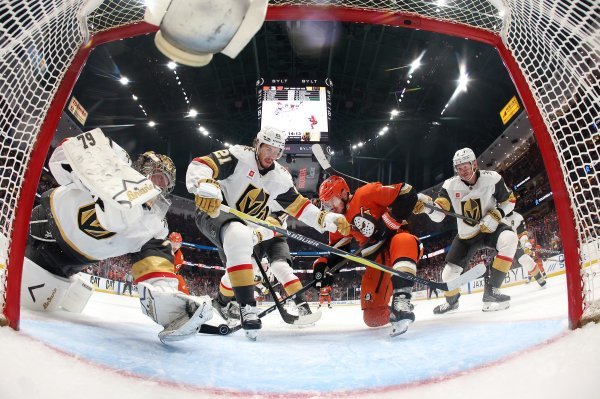 U NHL je noćas pao najluđi gol u povijesti: Pogledajte ga