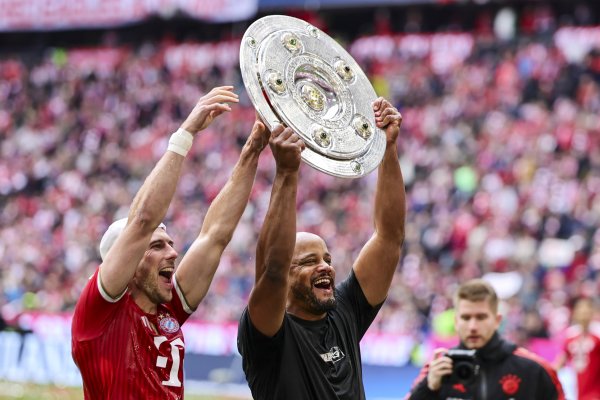 Velike emocije na Allianz Areni: Bayern se oprostio od trojice nogometaša