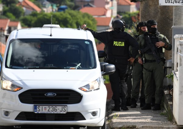 Policija u Drnišu
