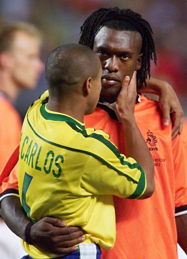 Roberto Carlos i Seedorf nakon polufinala 1998.
