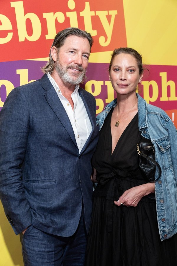 Ed Burns i Christy Turlington
