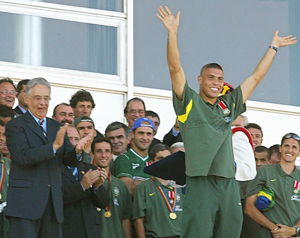 Ronaldo na dočeku u Brazilu