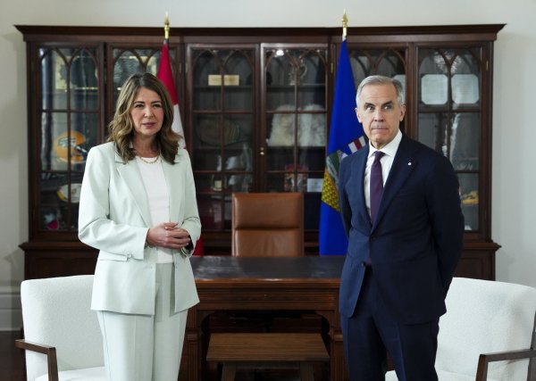 Danielle Smith i Mark Carney