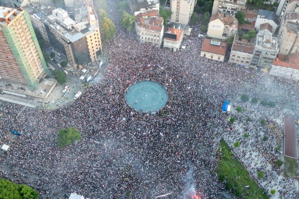Ovo se neće svidjeti Vučiću: Na skupu njegovih protivnika bilo je šest puta više ljudi nego što on tvrdi
