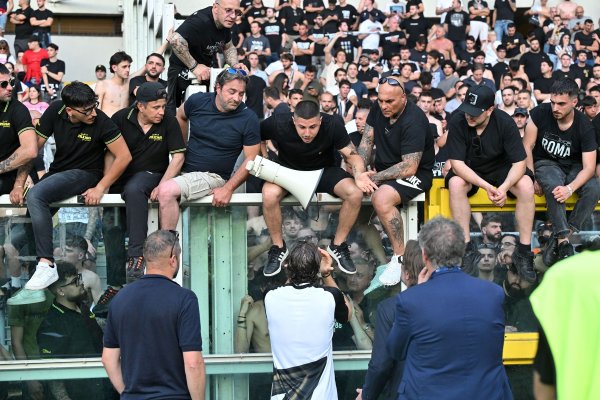 Kaos u Torinu sve veći: Ultrasi prijete igračima Juventusa ulaskom na teren ako pristanu igrati, zna se i razlog