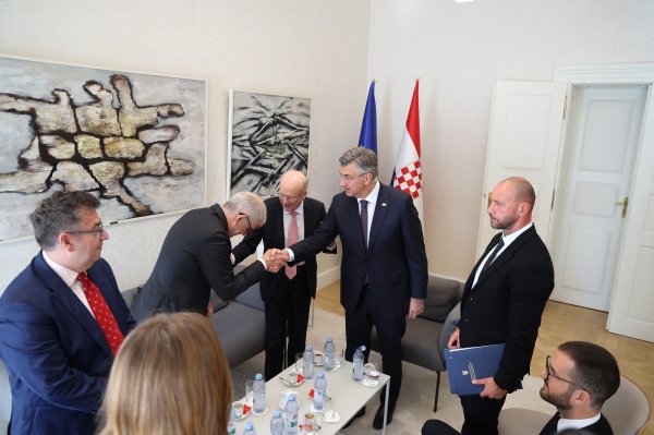 Andrej Plenković s predsjednikom Europskog suda