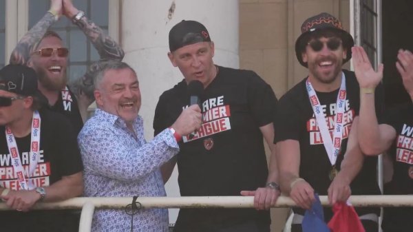 Pogledajte trenutak kad je Jakirović izazvao delirij u Hullu: 'Imao sam samo jedan zadatak, nisam ga ispunio'