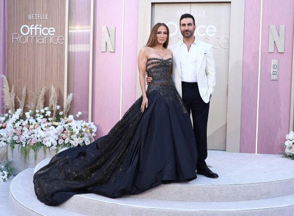 Jennifer Lopez i Brett Goldstein