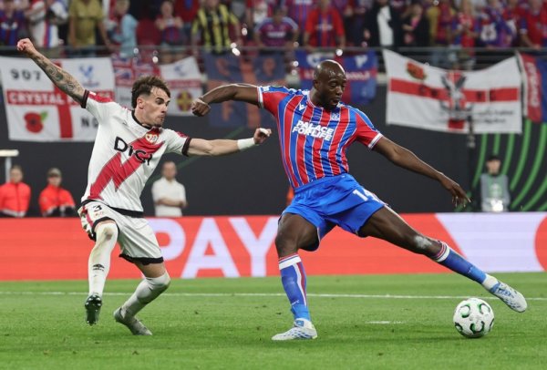 Crystal Palace osvojio Konferencijsku ligu, a Borna Sosa je ispisao povijest hrvatskog nogometa