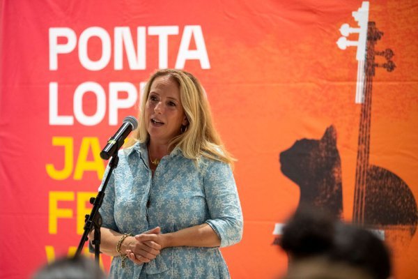 Izložba umjetnica u sklopu projekta Nomadia dodatno obogaćuje umjetničku ponudu otoka u prostoru bivšeg hotela Pracat