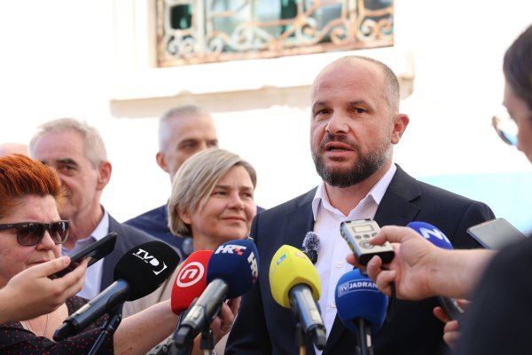 Sandra Benčić i Siniša Hajdaš Dončić