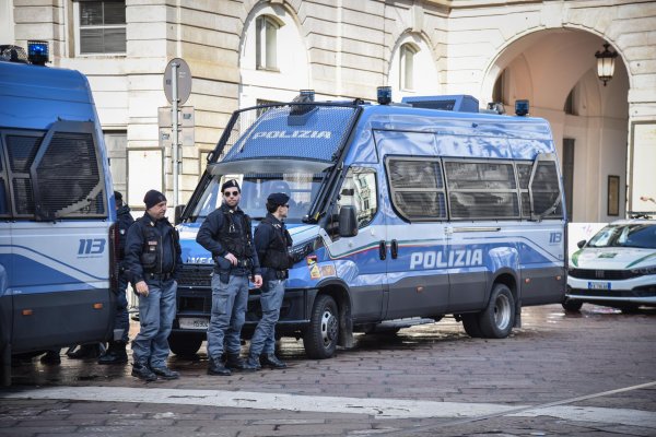 Razbijena mafijaška mreža: Među uhićenima i hrvatski trgovac oružjem