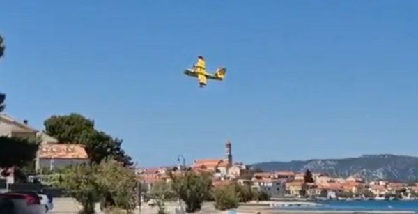 Izbio požar ispod deponija na Murteru