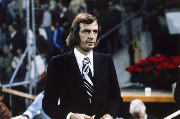 Cesar Luis Menotti