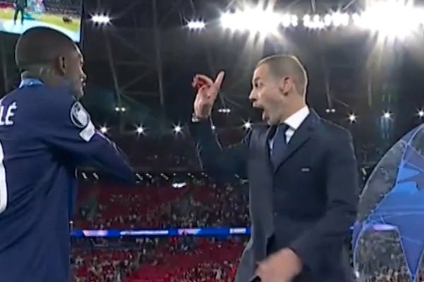 Detalj s dodjele trofeja PSG-u postao hit: Jeste li vidjeli što je napravio Čeferin?