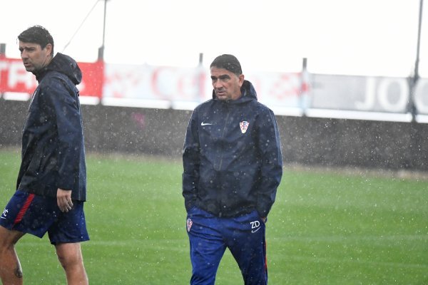 Pogledajte kako je jutro nakon poraza od Belgije pokisli Zlatko Dalić vodio trening Vatrenih