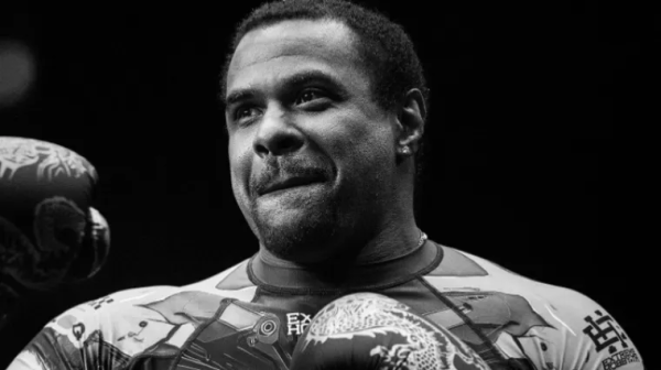 MMA svijet zavijen u crno: Preminuo bivši UFC borac Jay Silva