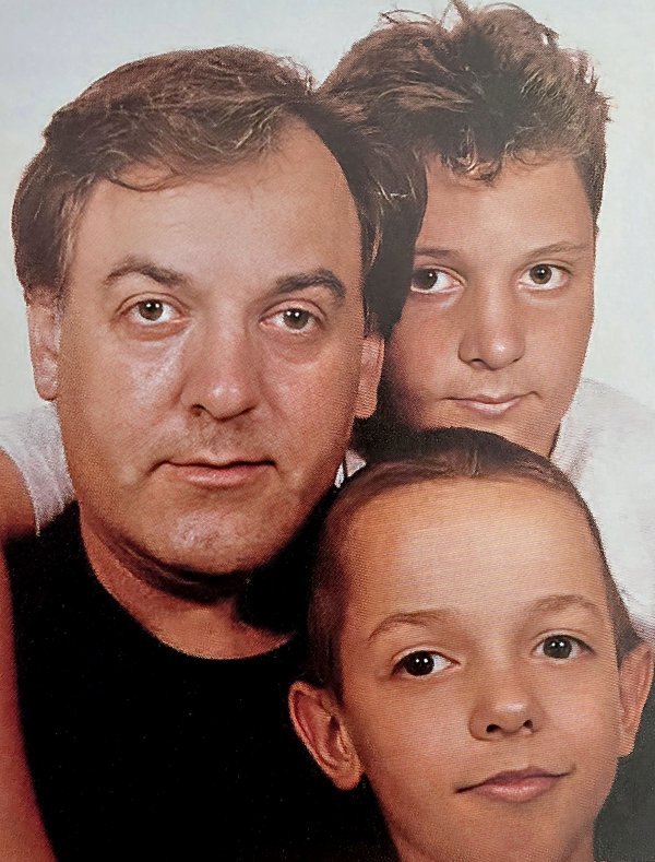 Kićo sa sinovima