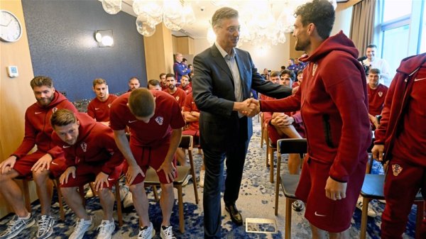 Plenković s reprezentacijom