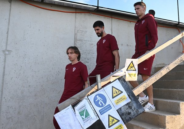 Vatreni stigli u Veliku Goricu i ostali iznenađeni viđenim. Petar Sučić samo konstatirao...