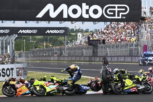 Pogledajte tešku nesreću na startu MotoGP utrke: Martin u prvom zavoju srušio četvoricu vozača