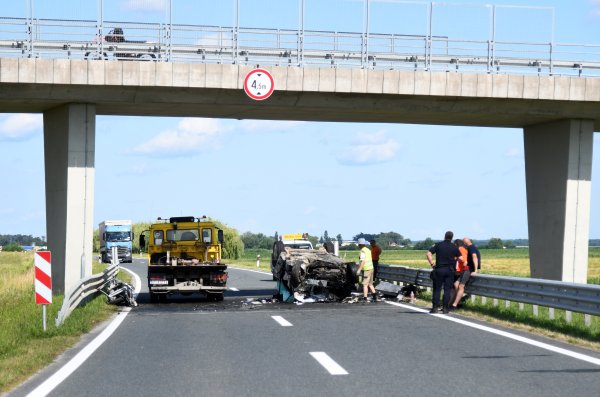 U prometnoj nesreći poginule četiri osobe