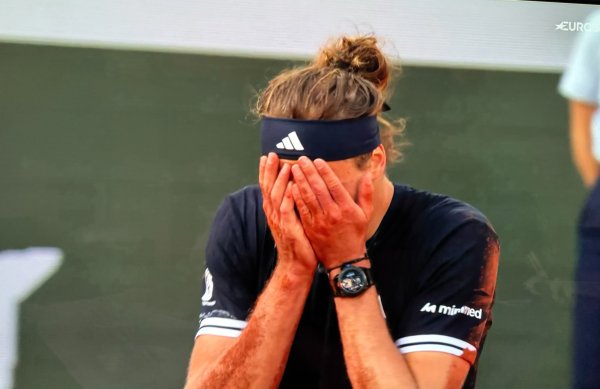 Suze na Roland Garrosu! Zverev u drami pet setova sredio Cobollija i došao do svojeg prvoga Grand slama