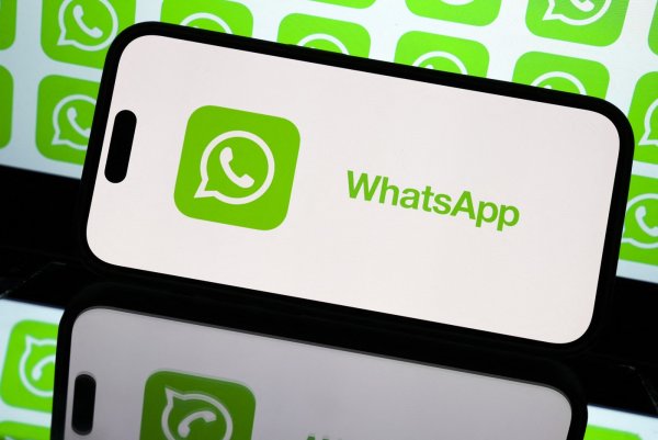 Bruxelles udara: Meta mora otvoriti WhatsApp AI konkurenciji!