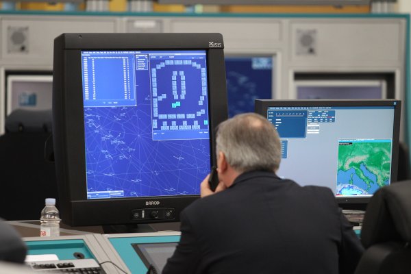 Kontrola leta u Zagrebu bila je u kontaktu s avionom iznad Osijeka - ilustracija