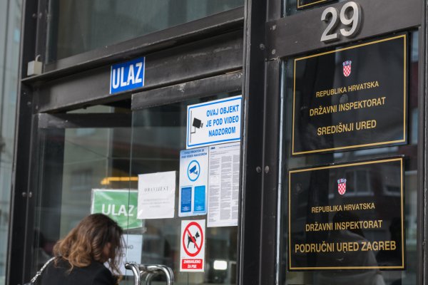 Državni inspektorat povukao seriju proteinske pločice iz Mullera